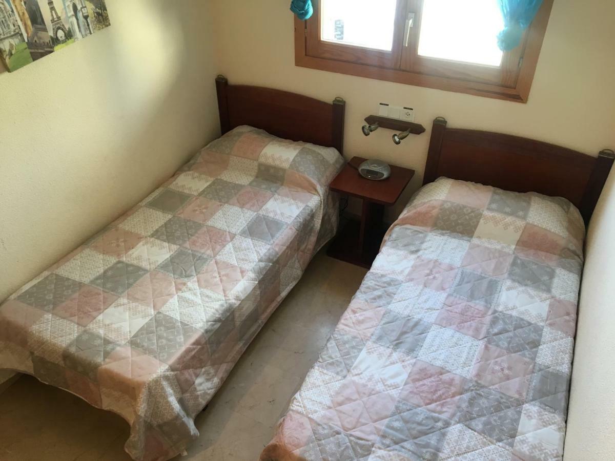 Apartamento L' Escala Exterior foto